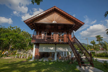 Pangsapuri The Happy 8 Retreat X Kampung House *